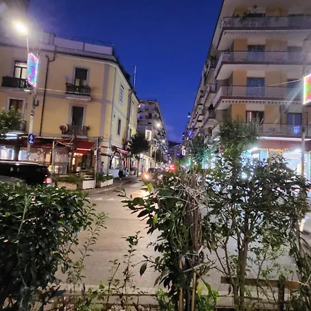 Le Di Ale - Via Posidonia - In بيت للعطل *